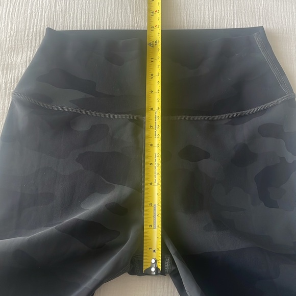 ALO Yoga Camo Vapor Leggings M 
29” inseam High waist - Picture 8 of 10